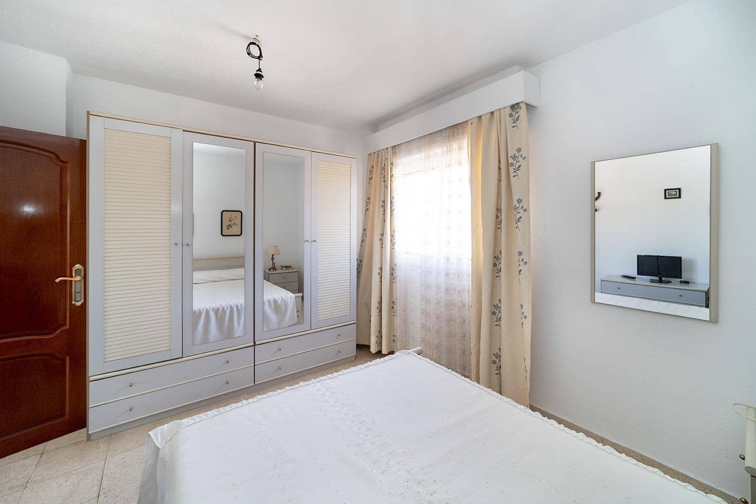 3 bedroom Flat for sale in Malaga city with garage - € 545,000 (Ref: 10055479)