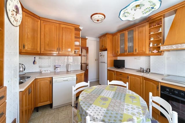 Piso de 3 habitaciones en El Palo, Málaga ciudad en venta con garaje - 545.000 € (Ref: 10055479)