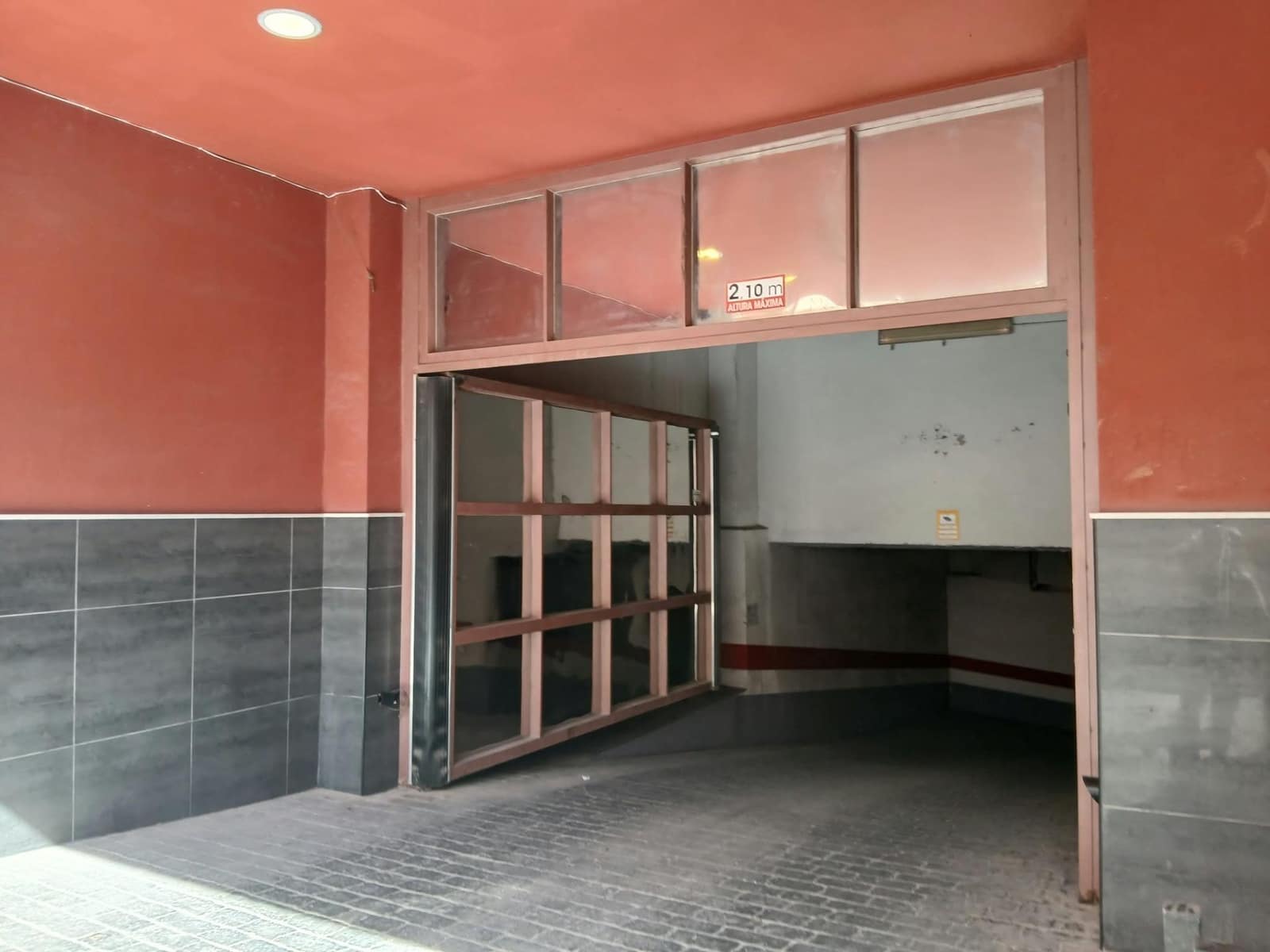2 bedroom Flat for rent in Malaga city with garage - € 1,400 (Ref: 10062162)