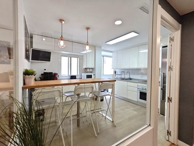4 bedroom Flat for sale in Málaga city with garage - € 499,900 (Ref: 10078267)