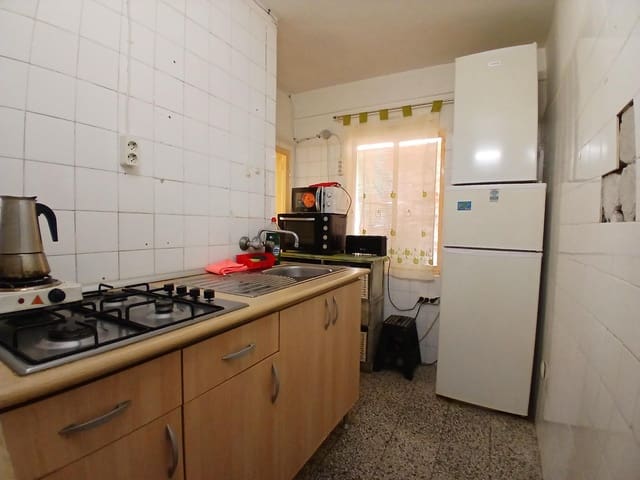 2 bedroom Flat for sale in Ciudad Jardín, Málaga city - € 118,000 (Ref: 10081121)
