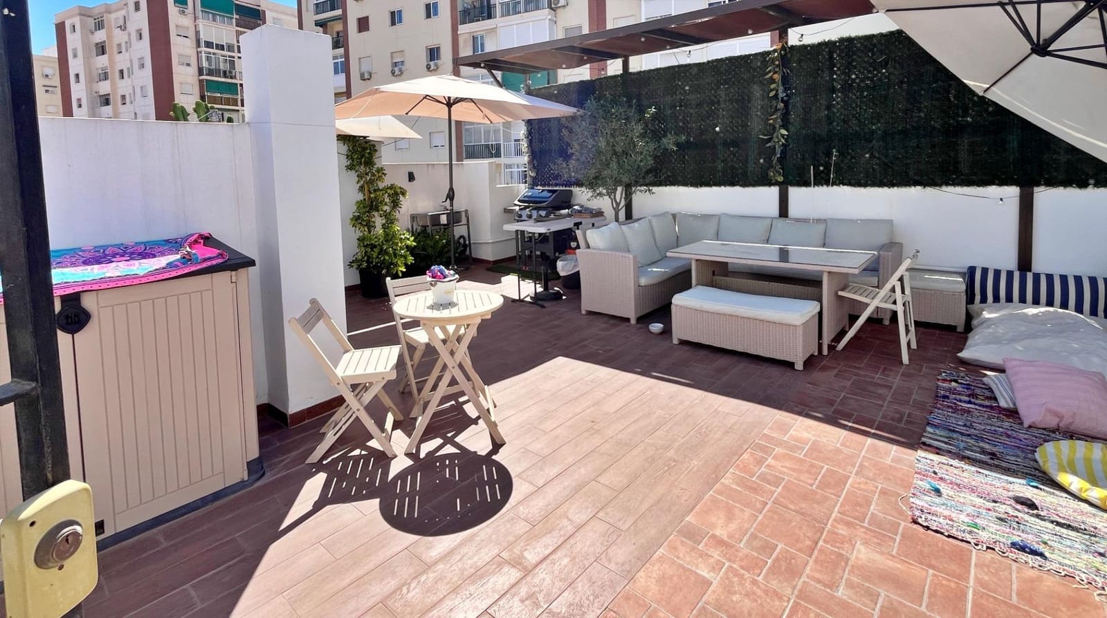 5 soveværelse Byhus til salg i Malaga by med swimmingpool - € 520.000 (Ref: 10102533)