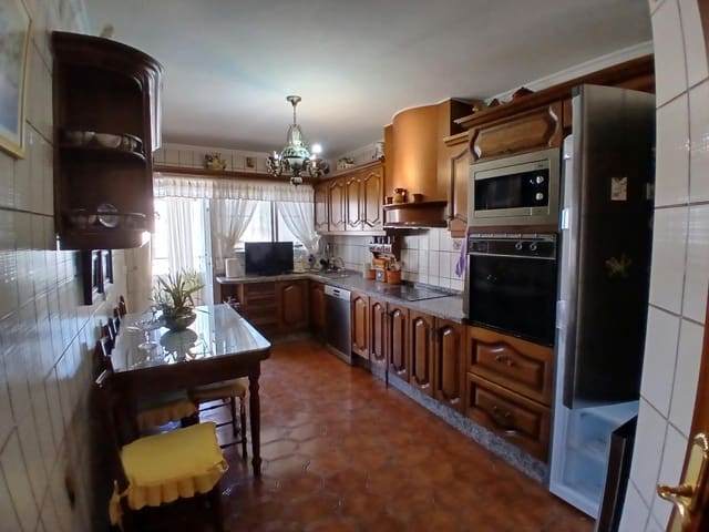 4 sovrum Lägenhet till salu i Centro, Málaga stad med garage - 580 000 € (Ref: 10177370)