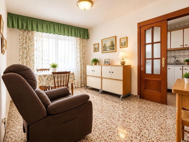 3 slaapkamer Flat te koop in Parque Mediterraneo, Málaga stad met garage - € 365.000 (Ref: 10177372)