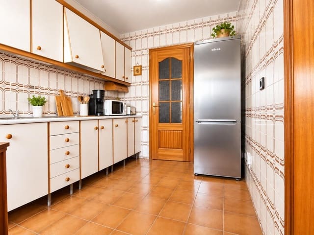 3 slaapkamer Flat te koop in Parque Mediterraneo, Málaga stad met garage - € 365.000 (Ref: 10177372)