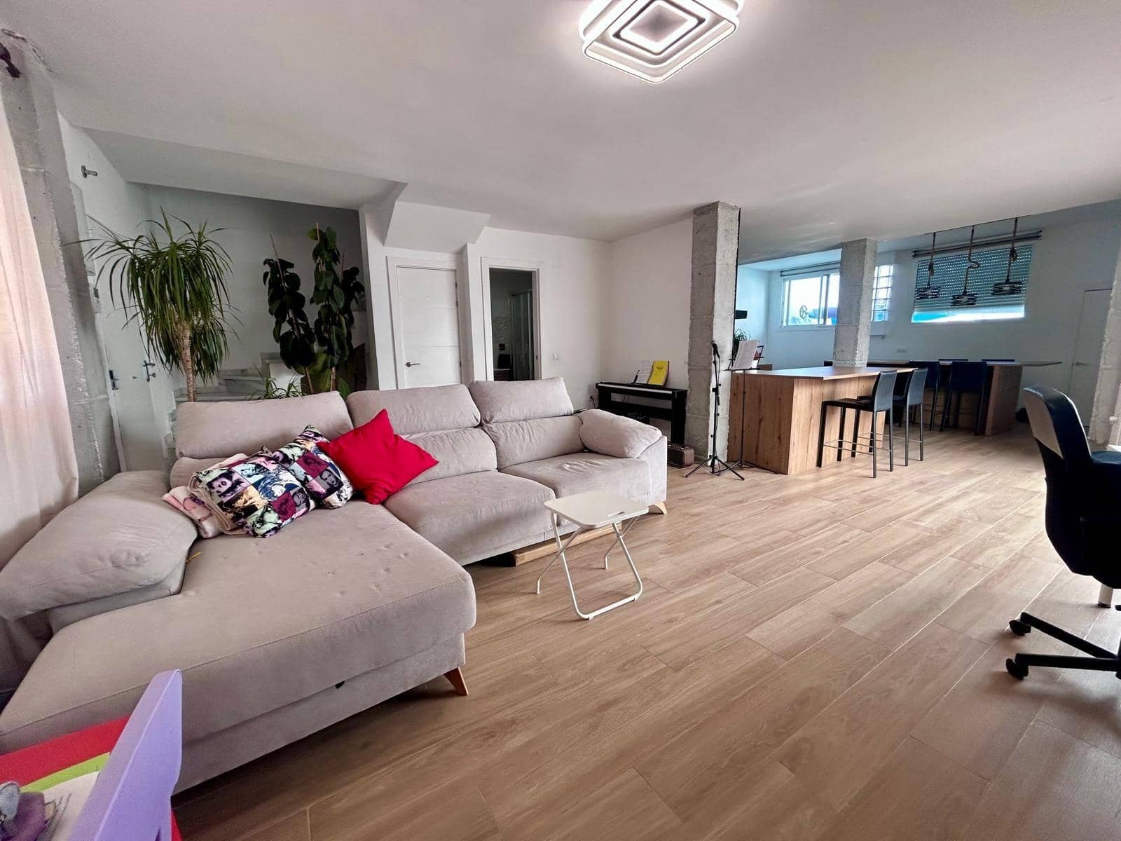 3 soveværelse Rækkehus til salg i Malaga by med swimmingpool garage - € 880.000 (Ref: 10177373)
