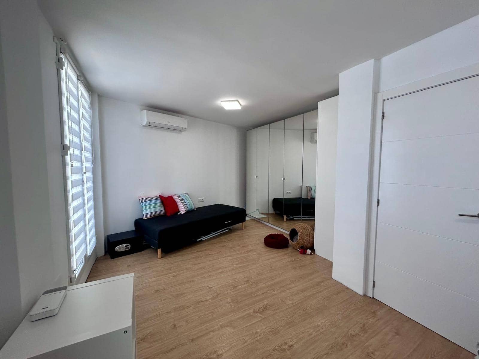 3 soveværelse Rækkehus til salg i Malaga by med swimmingpool garage - € 880.000 (Ref: 10177373)
