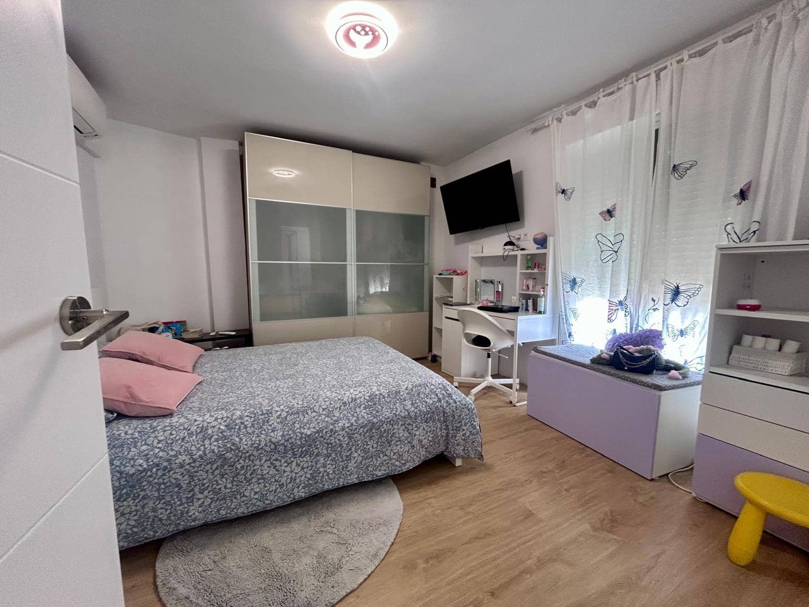 3 soveværelse Rækkehus til salg i Malaga by med swimmingpool garage - € 880.000 (Ref: 10177373)