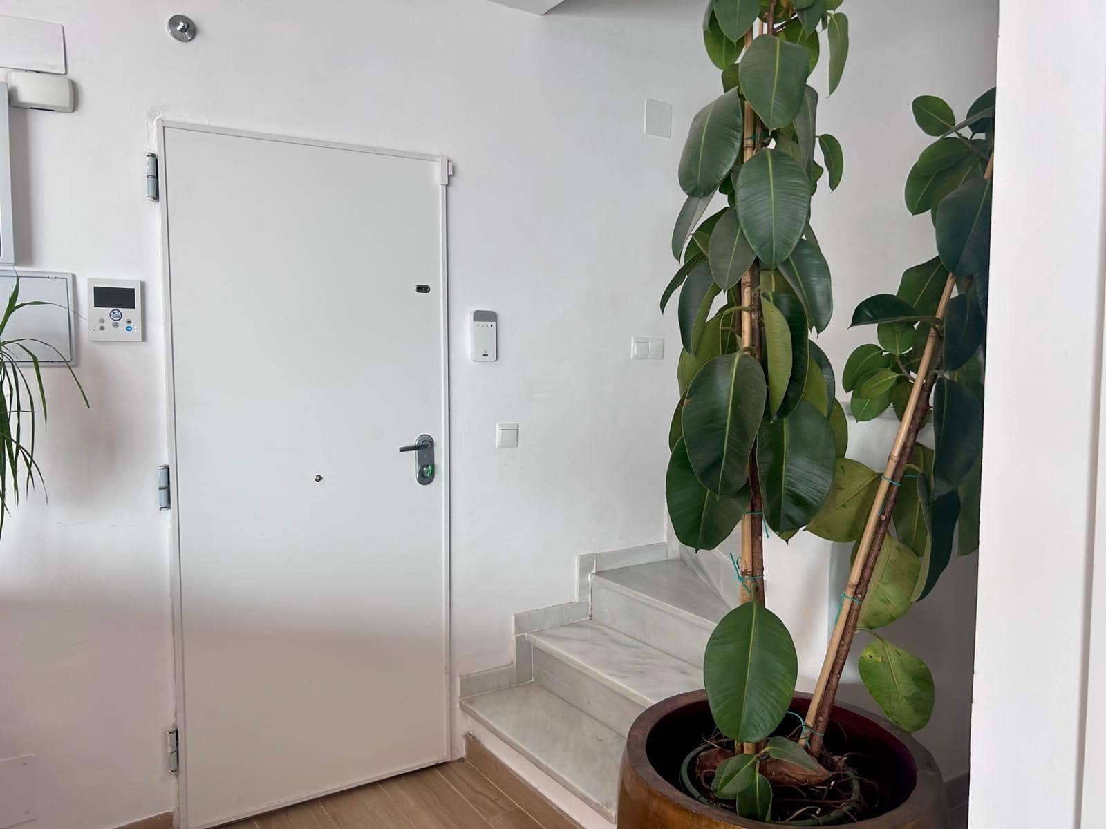 3 soveværelse Rækkehus til salg i Malaga by med swimmingpool garage - € 880.000 (Ref: 10177373)