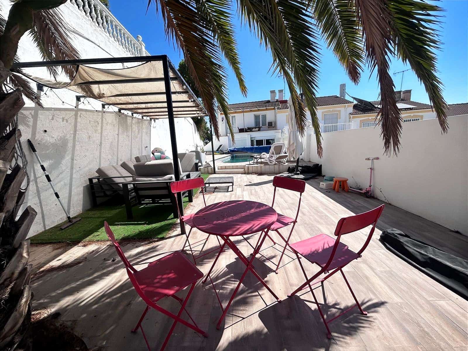 3 soveværelse Rækkehus til salg i Malaga by med swimmingpool garage - € 880.000 (Ref: 10177373)