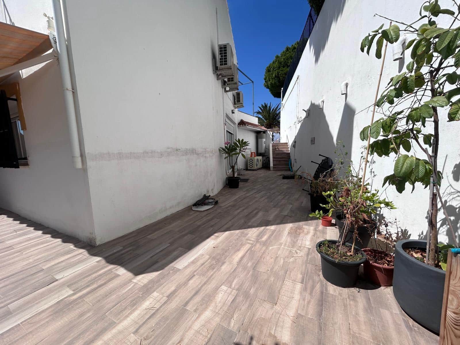 3 soveværelse Rækkehus til salg i Malaga by med swimmingpool garage - € 880.000 (Ref: 10177373)