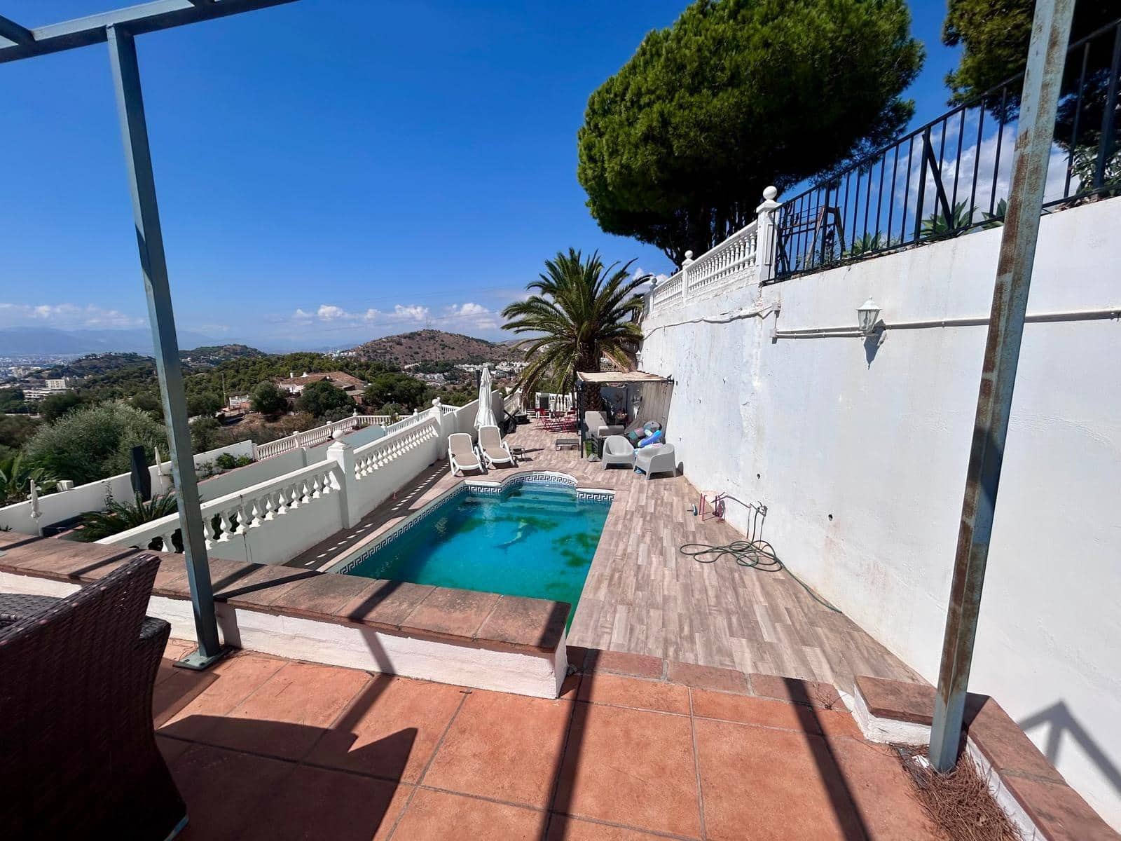 3 soveværelse Rækkehus til salg i Malaga by med swimmingpool garage - € 880.000 (Ref: 10177373)