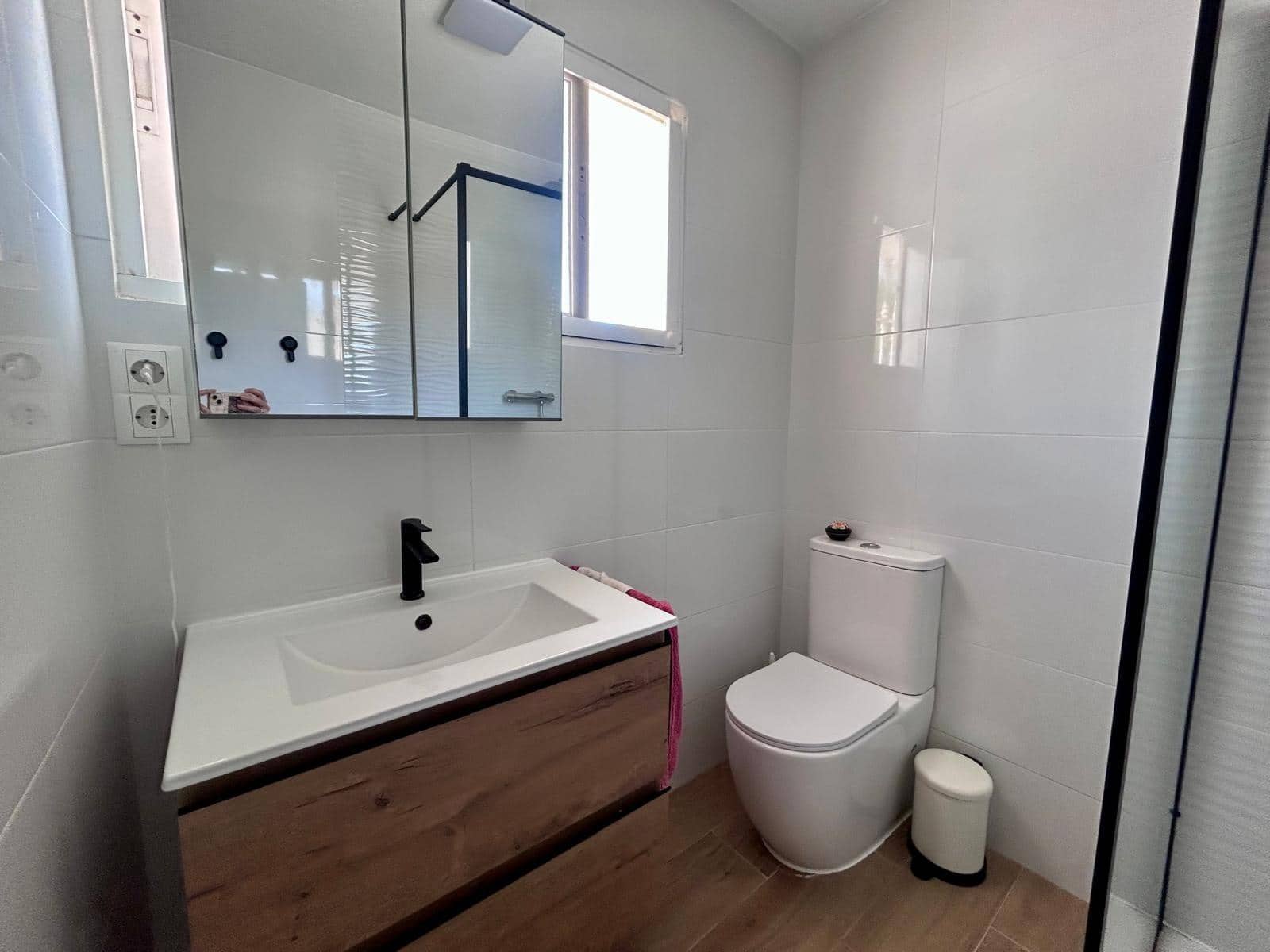 3 soveværelse Rækkehus til salg i Malaga by med swimmingpool garage - € 880.000 (Ref: 10177373)