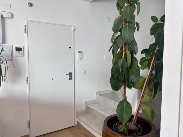 3 soveværelse Rækkehus til salg i Málaga by med swimmingpool garage - € 880.000 (Ref: 10177373)