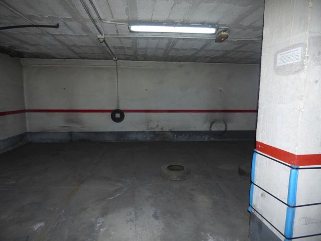 Garage for rent in Centro Historico, Málaga city - € 125 (Ref: 5031174)