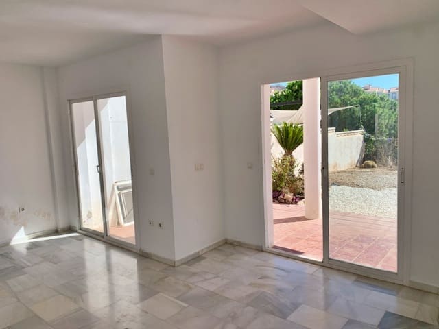 3 soverom Villa til salgs i Rincón de la Victoria med svømmebasseng garasje - € 419 000 (Ref: 7852067)