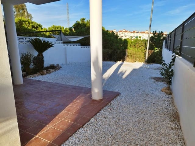 3 soverom Villa til salgs i Rincón de la Victoria med svømmebasseng garasje - € 419 000 (Ref: 7852067)