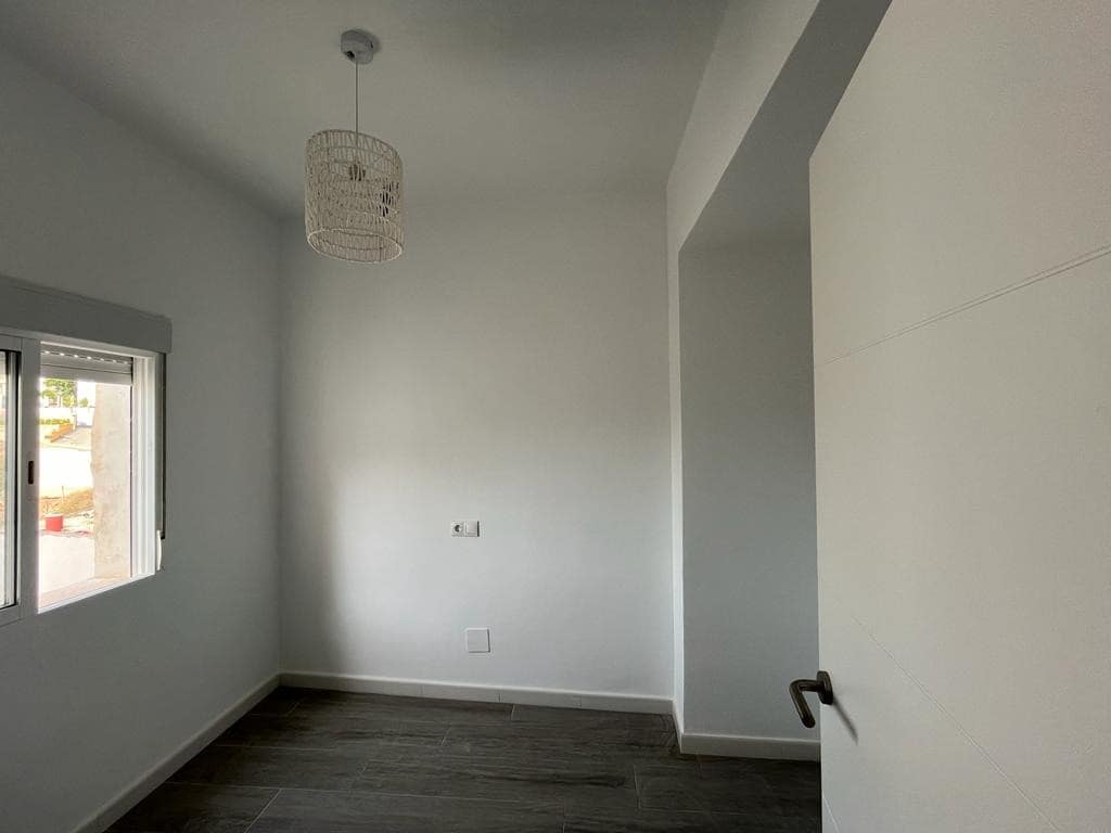 2 soveværelse Lejlighed til leje i Malaga by - € 1.100 (Ref: 7859930)