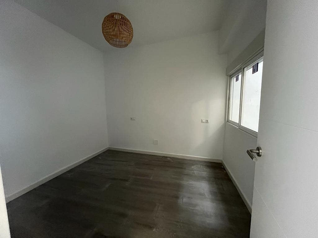 2 soveværelse Lejlighed til leje i Malaga by - € 1.100 (Ref: 7859930)