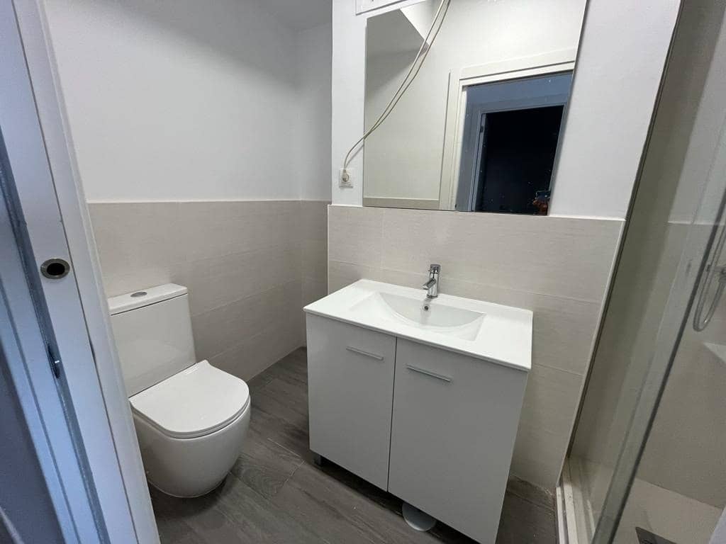 2 soveværelse Lejlighed til leje i Malaga by - € 1.100 (Ref: 7859930)