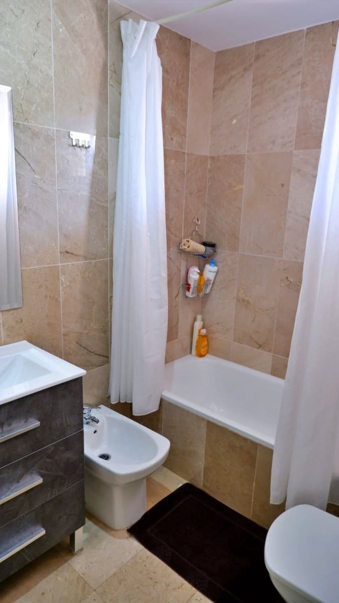 3 sovrum Lägenhet att hyra i Rincon de la Victoria med pool garage - 1 700 € (Ref: 8303021)