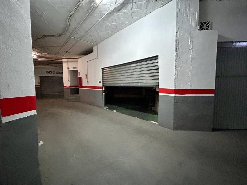 Garagem para venda em Malaga cidade - 63 000 € (Ref: 8318101)