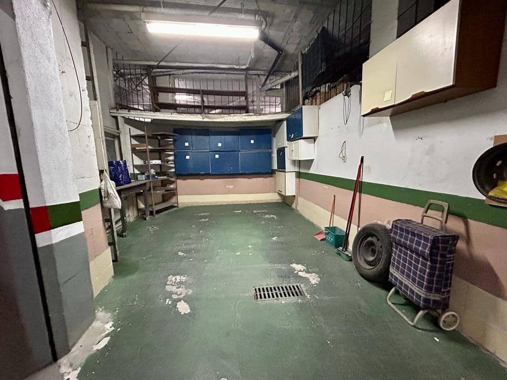 Garagem para venda em Malaga cidade - 63 000 € (Ref: 8318101)