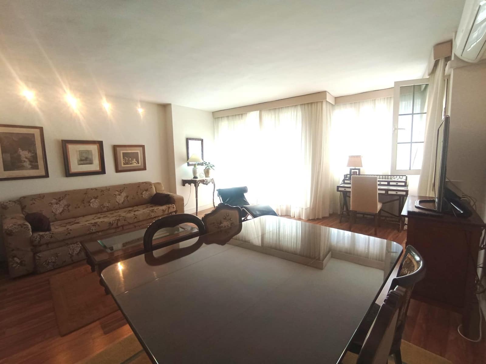 1 quarto Apartamento para arrendar em Malaga cidade com garagem - 1 300 € (Ref: 8389186)