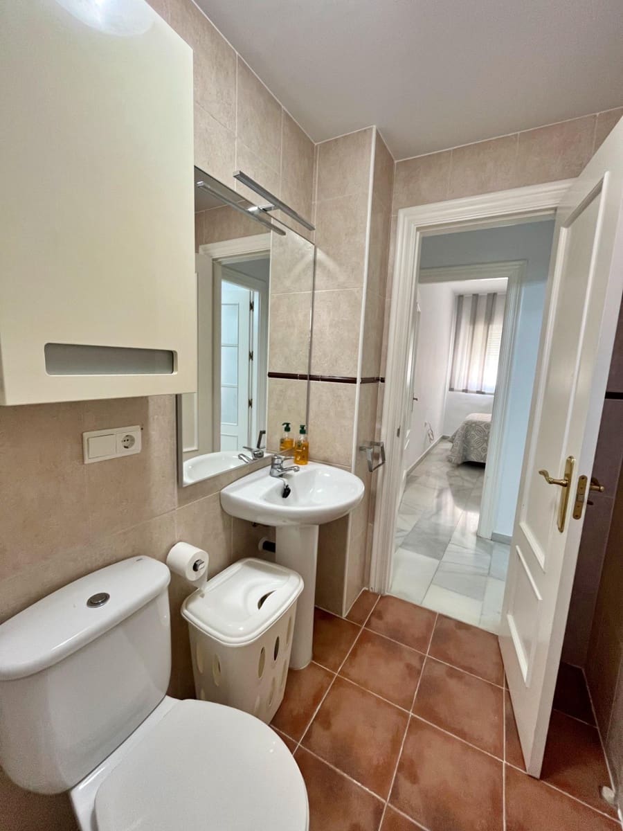 3 soveværelse Lejlighed til salg i Malaga by med garage - € 349.000 (Ref: 8460524)
