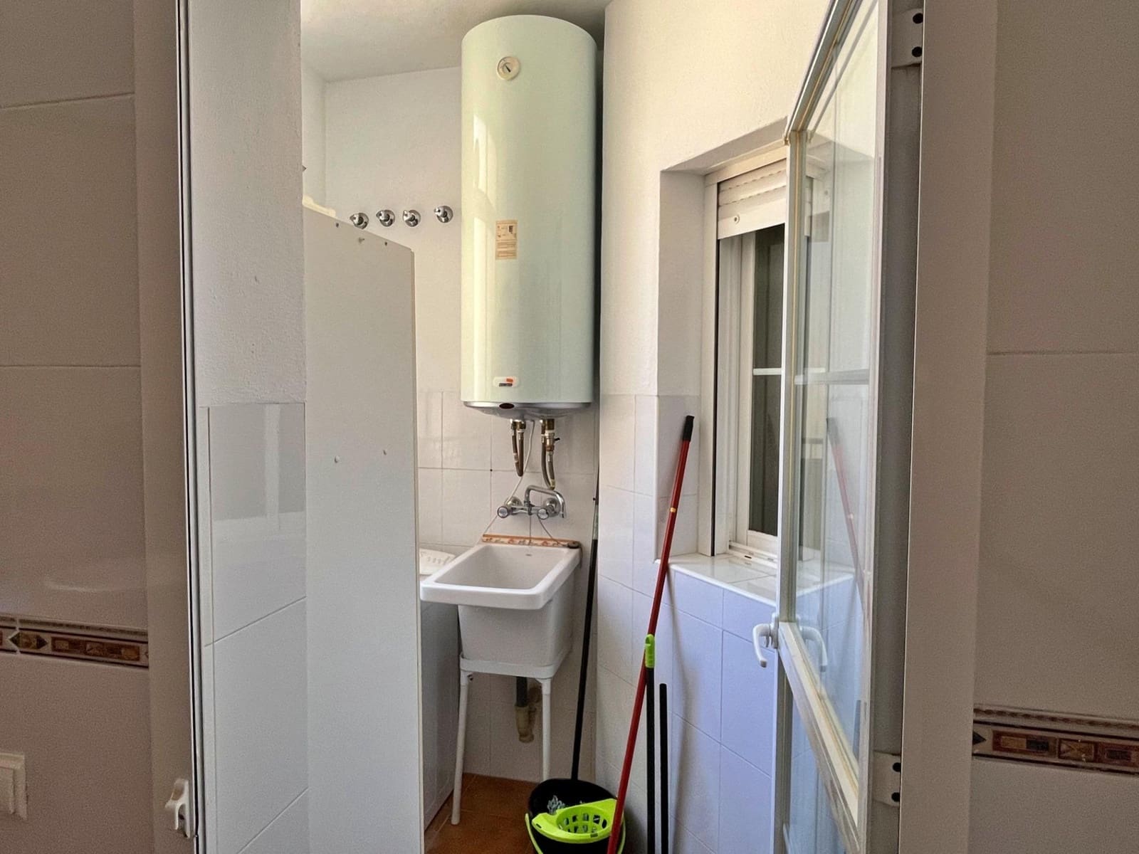 3 soveværelse Lejlighed til salg i Malaga by med garage - € 349.000 (Ref: 8460524)