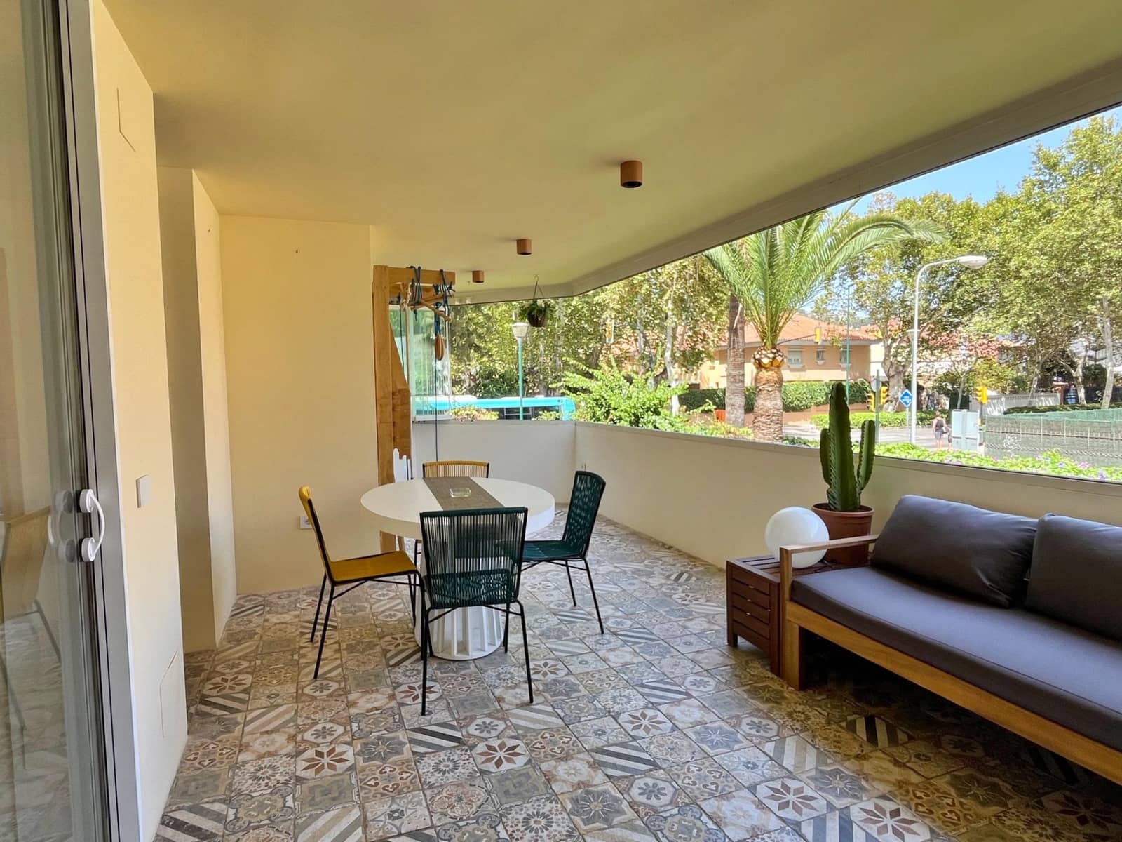 Appartement de 2 chambres à louer à Malaga ville avec piscine garage - 1 900 € (Ref: 8460525)