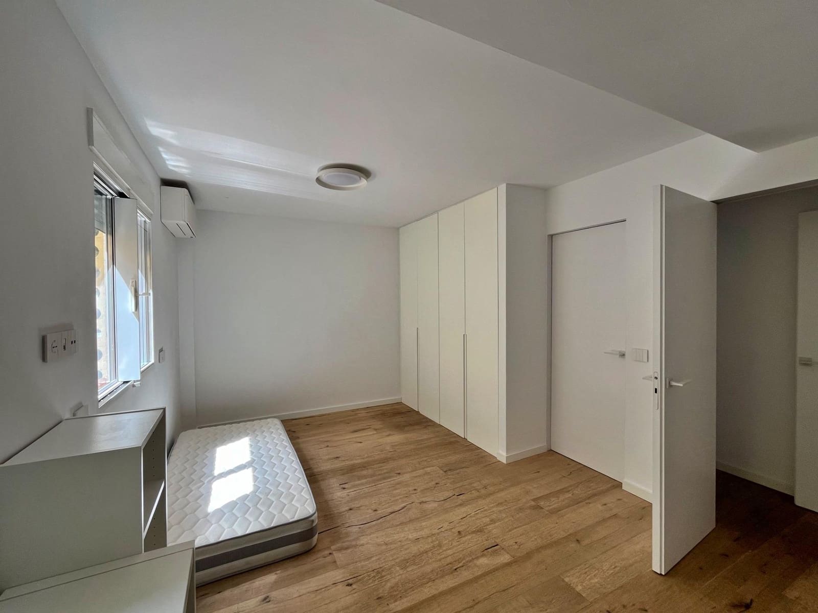 Appartement de 2 chambres à louer à Malaga ville avec piscine garage - 1 900 € (Ref: 8460525)