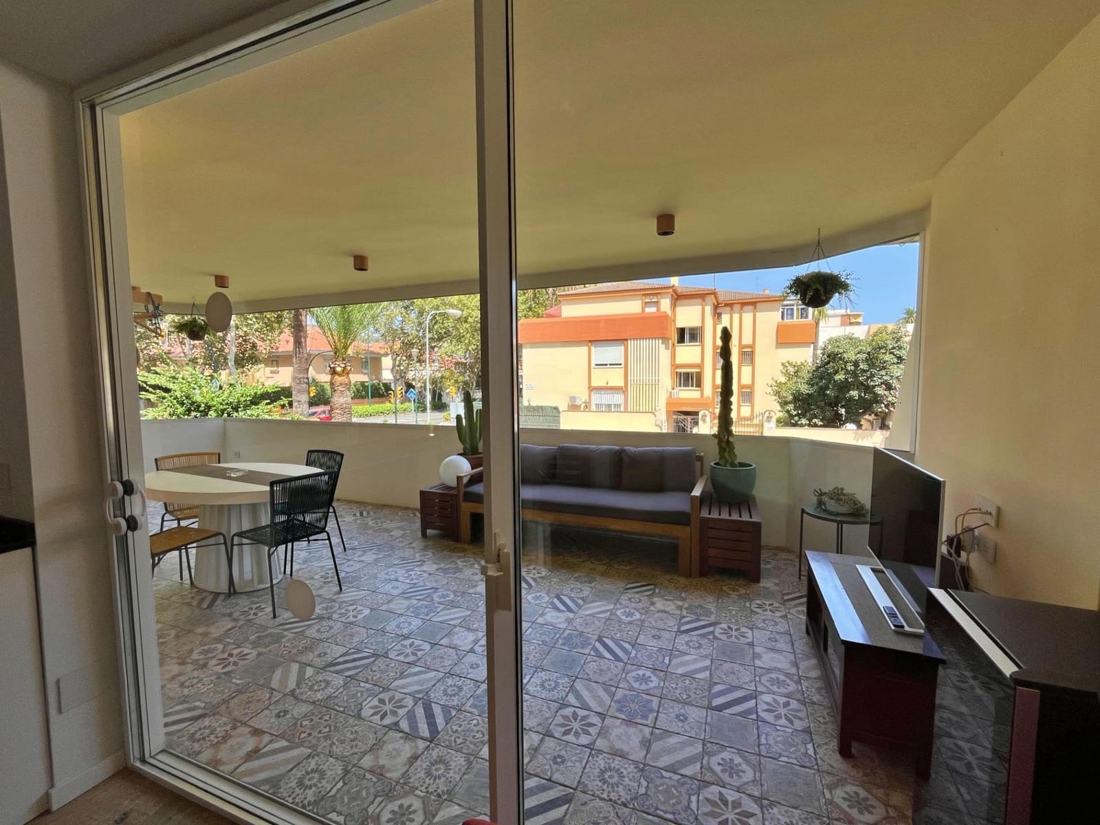 Appartement de 2 chambres à louer à Malaga ville avec piscine garage - 1 900 € (Ref: 8460525)