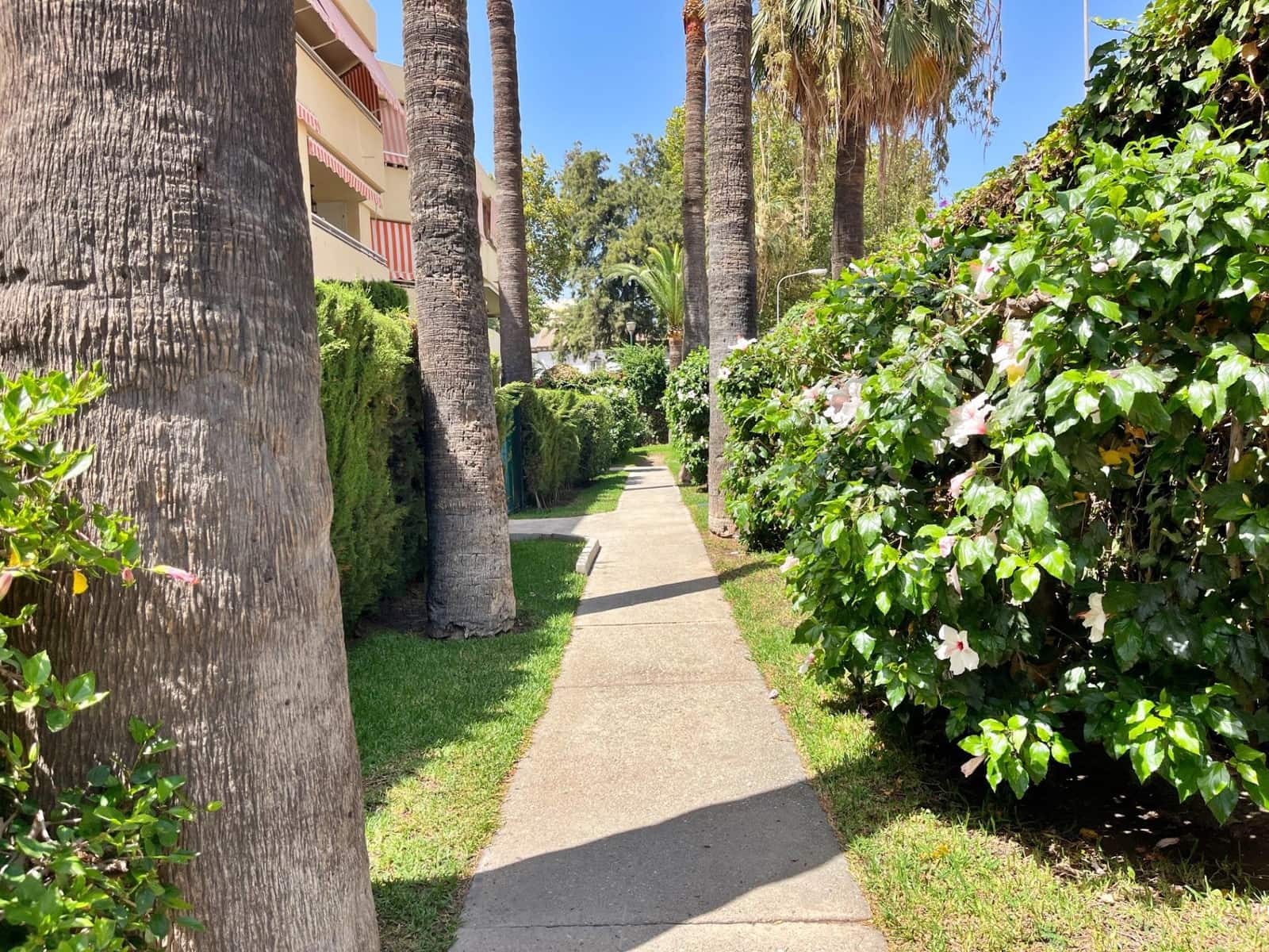 Appartement de 2 chambres à louer à Malaga ville avec piscine garage - 1 900 € (Ref: 8460525)