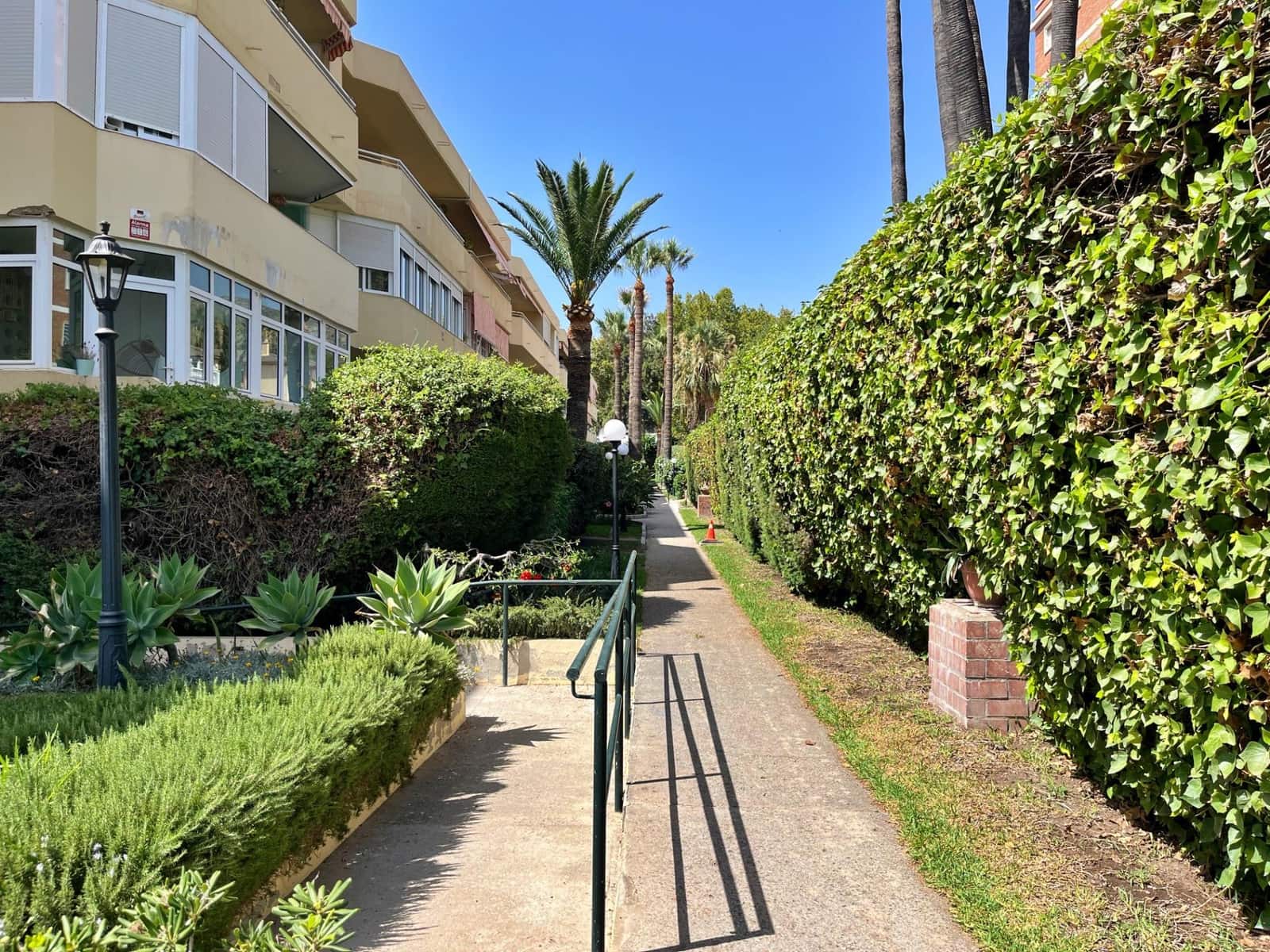 Appartement de 2 chambres à louer à Malaga ville avec piscine garage - 1 900 € (Ref: 8460525)