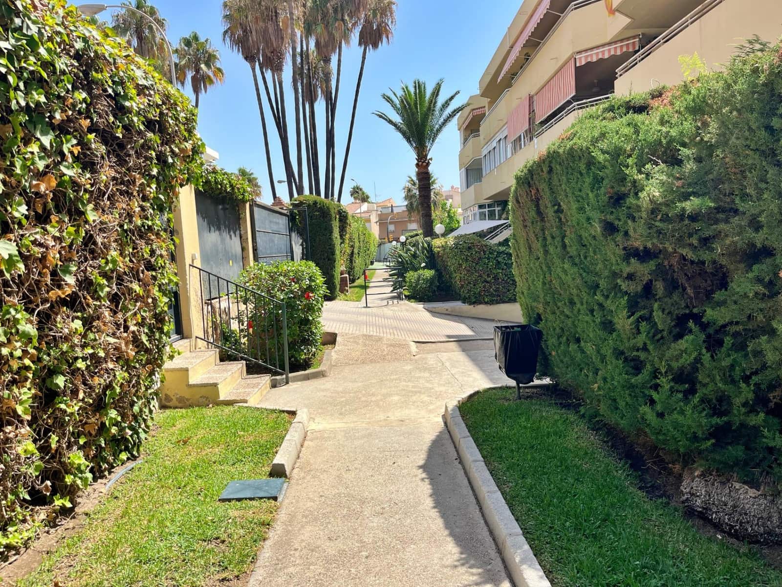 Appartement de 2 chambres à louer à Malaga ville avec piscine garage - 1 900 € (Ref: 8460525)