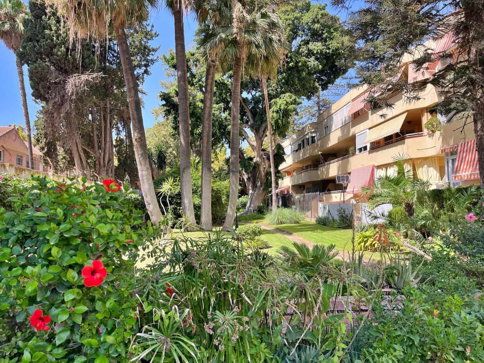 Appartement de 2 chambres à louer à Malaga ville avec piscine garage - 1 900 € (Ref: 8460525)