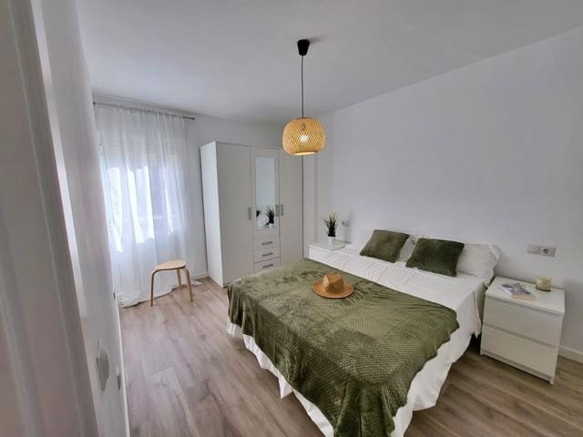 3 makuuhuone Asunto vuokrattavana paikassa Echeverria del Palo, Málaga kaupunki - 1 500 € (Ref: 8574117)
