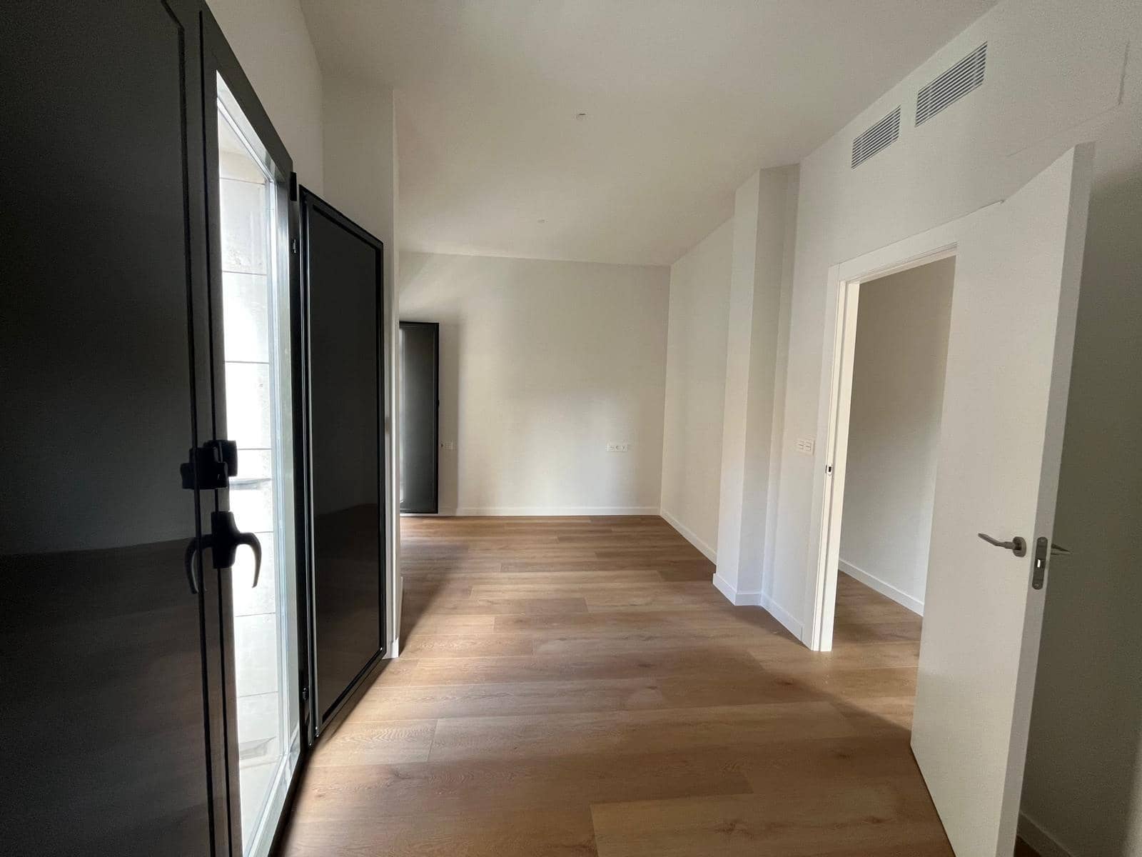 2 sypialnia Mieszkanie na sprzedaż w Miasto Malaga - 419 000 € (Ref: 8615407)