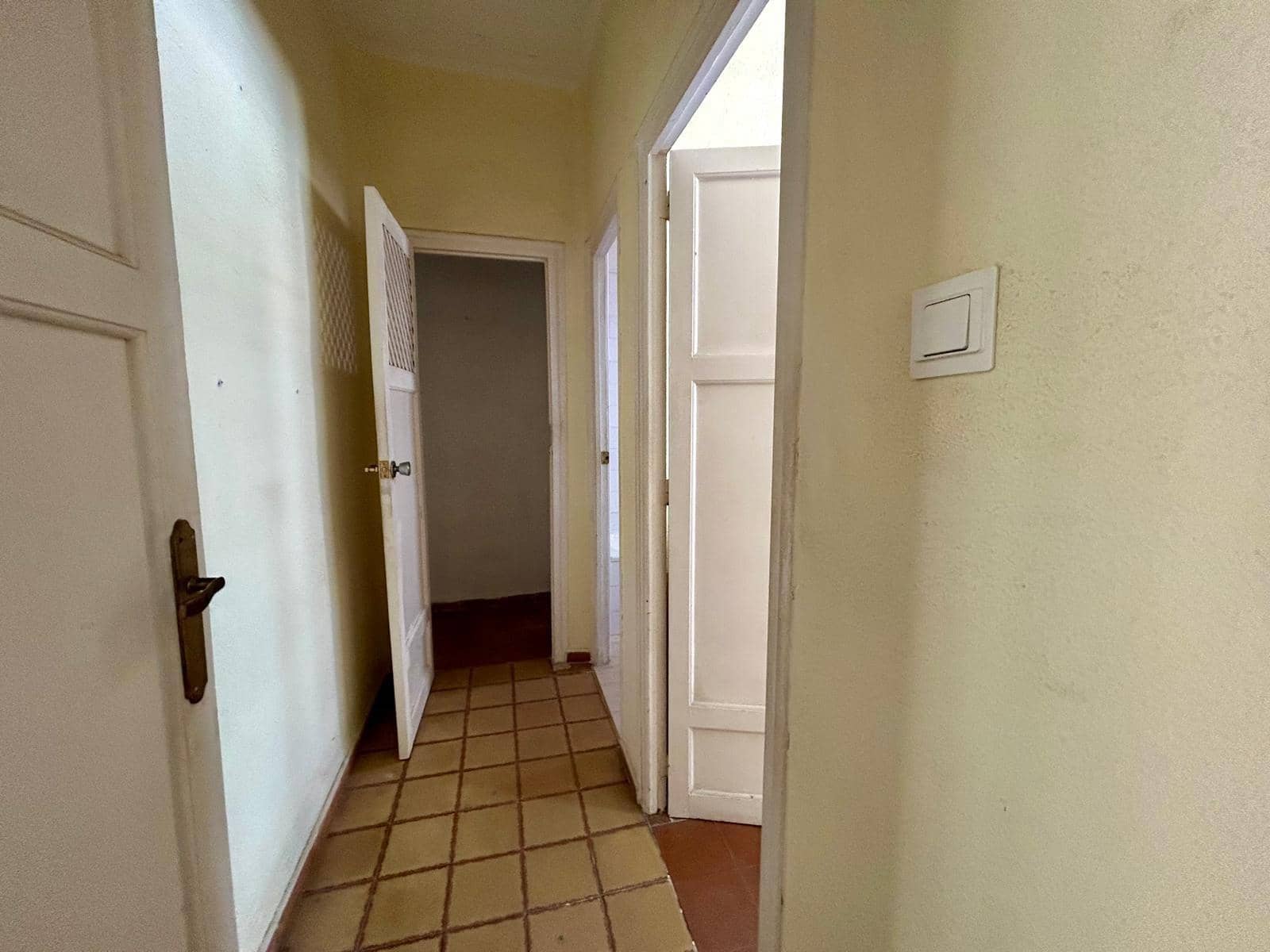 4 bedroom Flat for sale in Malaga city - € 620,000 (Ref: 9009154)