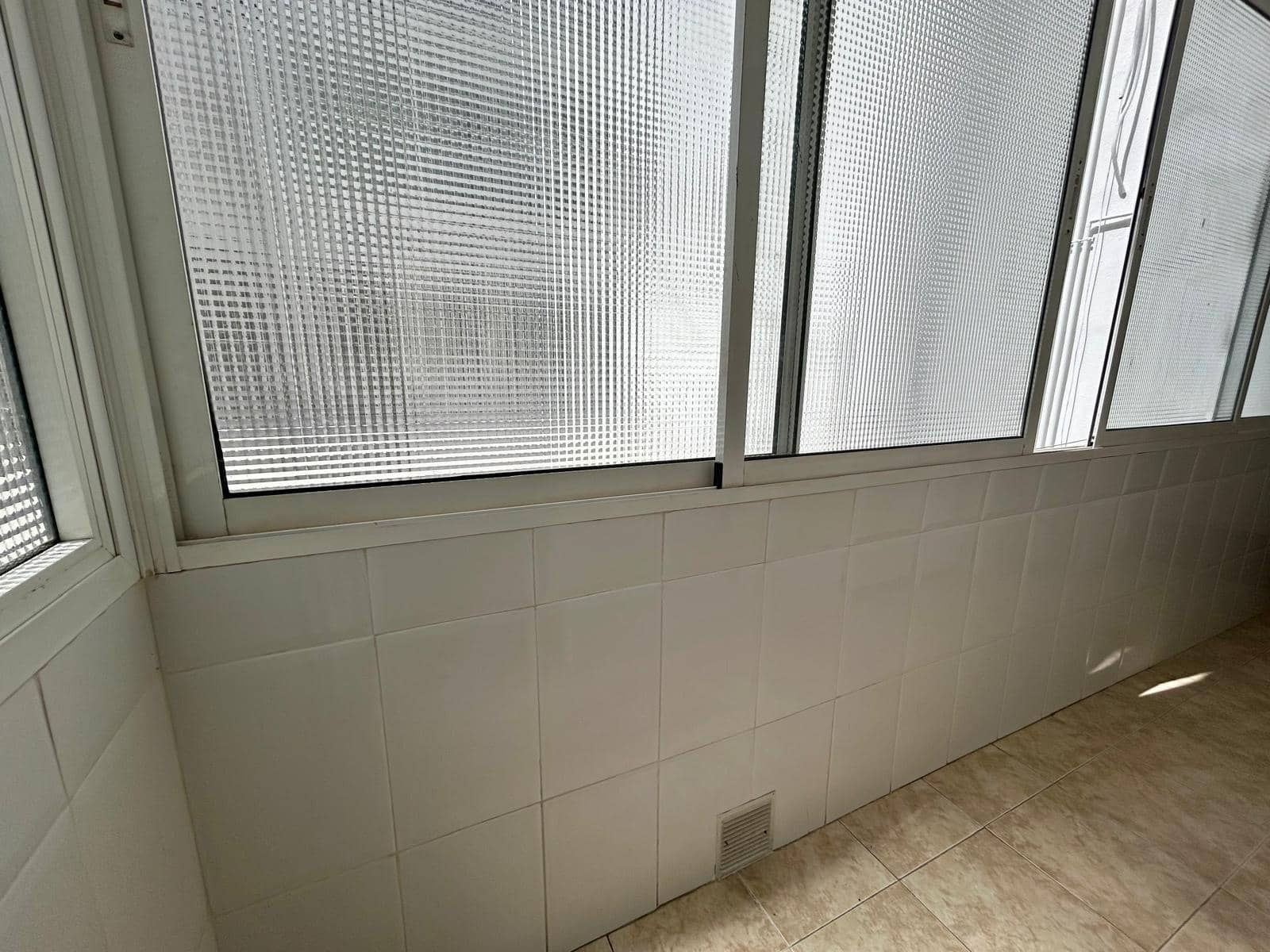 4 bedroom Flat for sale in Malaga city - € 620,000 (Ref: 9009154)