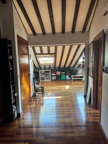 2 bedroom Flat for sale in Málaga city with garage - € 425,000 (Ref: 9012201)