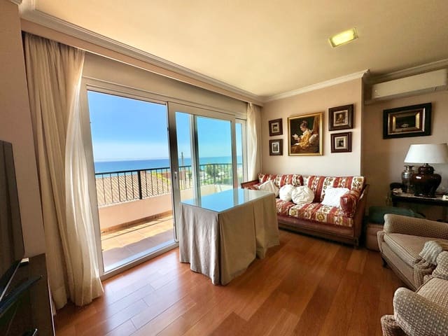 5 soveværelse Villa til salg i La Cala del Moral, Rincón de la Victoria med garage - € 795.000 (Ref: 9012202)