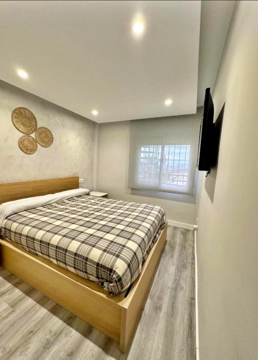 2 soveværelse Penthouse til leje i Rincon de la Victoria med swimmingpool garage - € 1.400 (Ref: 9012207)