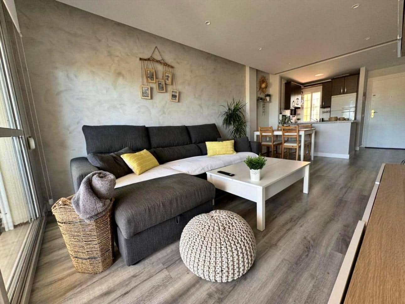 2 soveværelse Penthouse til leje i Rincon de la Victoria med swimmingpool garage - € 1.400 (Ref: 9012207)