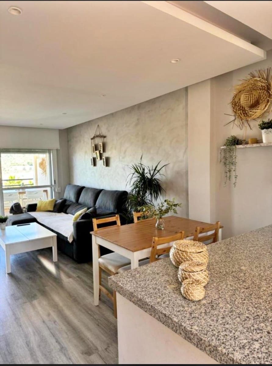 2 soveværelse Penthouse til leje i Rincon de la Victoria med swimmingpool garage - € 1.400 (Ref: 9012207)