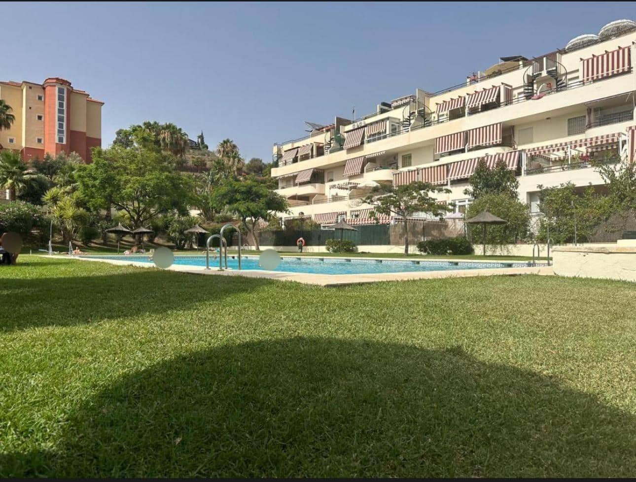 2 soveværelse Penthouse til leje i Rincon de la Victoria med swimmingpool garage - € 1.400 (Ref: 9012207)