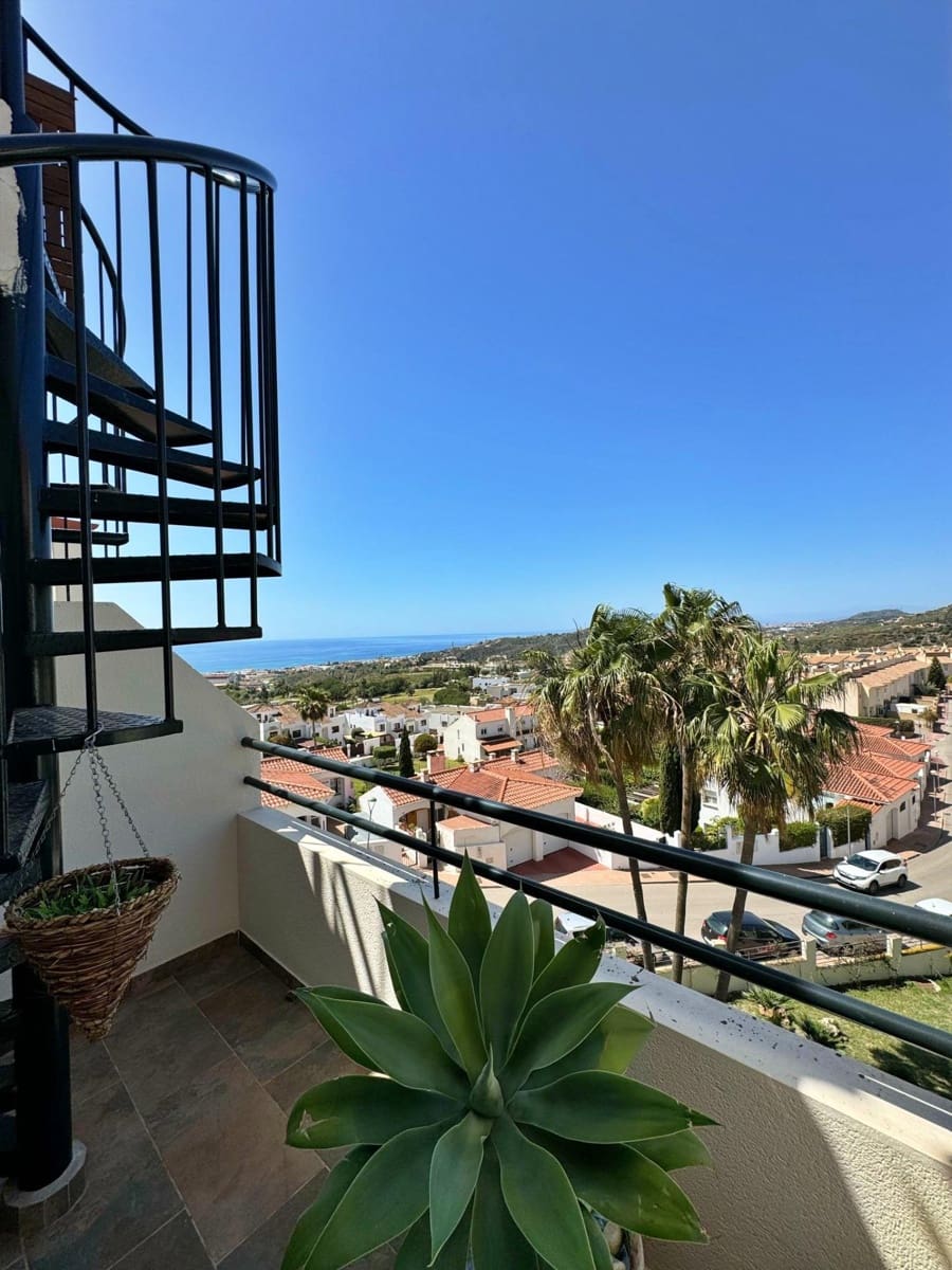 2 soveværelse Penthouse til leje i Rincon de la Victoria med swimmingpool garage - € 1.400 (Ref: 9012207)