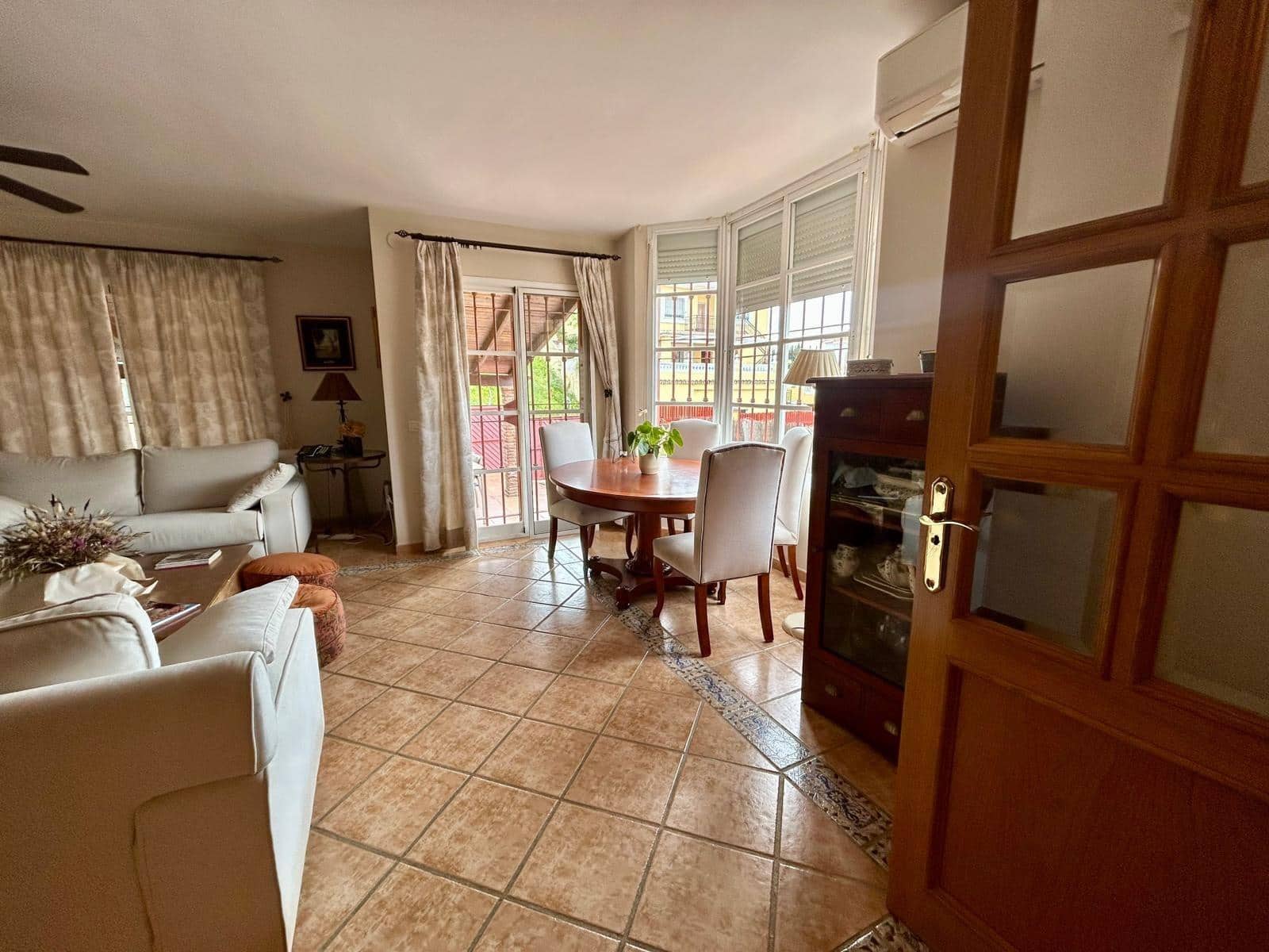 5 soverom Villa til salgs i Rincon de la Victoria med svømmebasseng garasje - € 485 000 (Ref: 9036817)