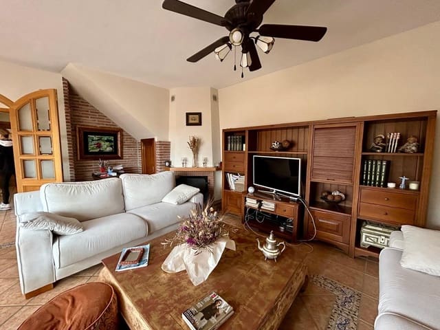 5 soverom Villa til salgs i Rincón de la Victoria med svømmebasseng garasje - € 485 000 (Ref: 9036817)